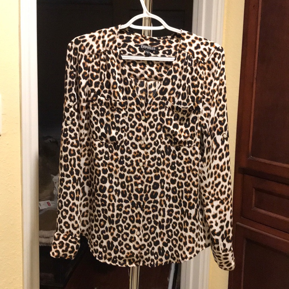 EXPRESS BUTTON DOWN BLOUSE